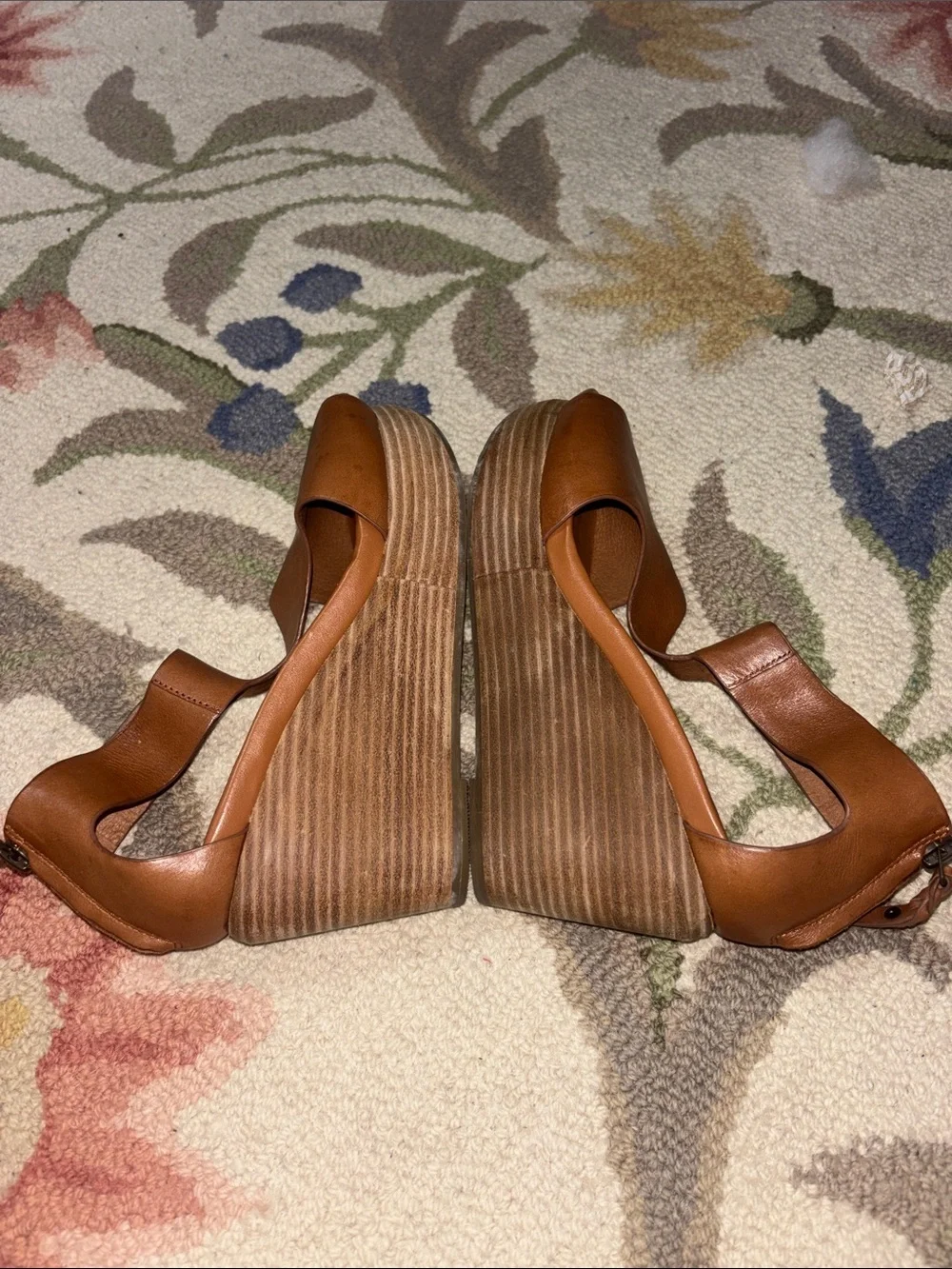 Gentle souls Women's Juniper Tea Tan Leather Open-Toe Wedge Sandals, 7